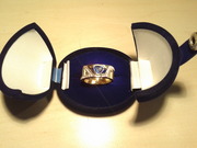 Продам мужское кольцо с крупным сапфиром и бриллиантами